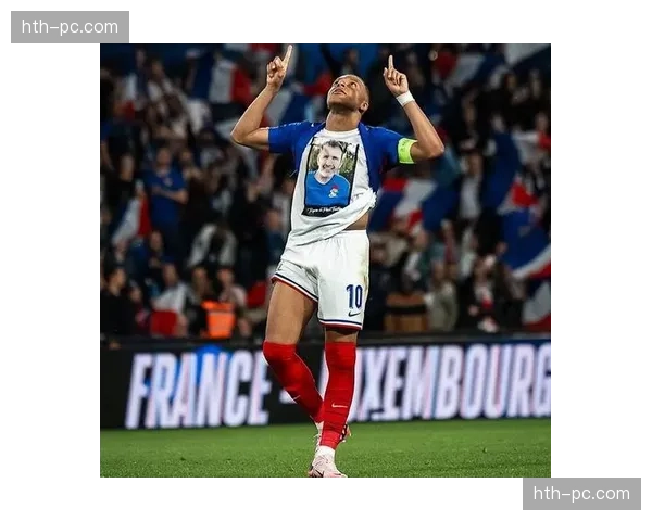 数据深一度:姆巴佩对阵兰斯上演帽子戏法,预期进球(xG)总值仅为1.2 数据深一度:姆巴佩对阵兰斯上演帽子戏法,预期进球(xG)总值仅为1.2